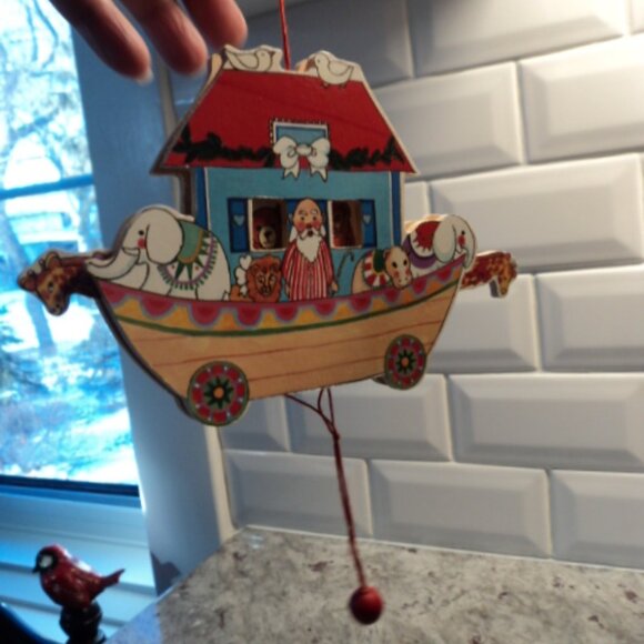 vintage Christmas wooden pull string ornament - Picture 1 of 3